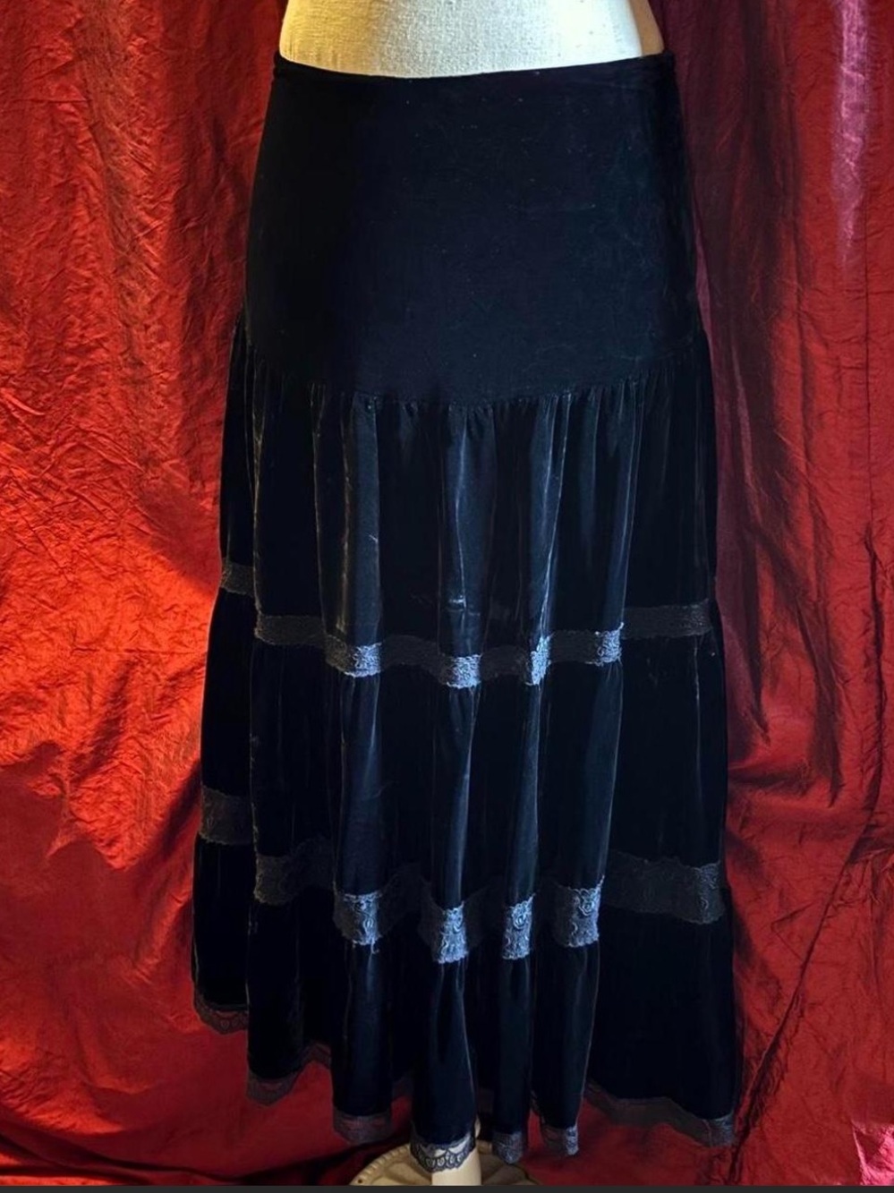 Vintage black whimsigoth velvet mid-low rise ruffle lace trim maxi skirt